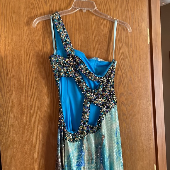 Prom Dress - Picture 3 of 8
